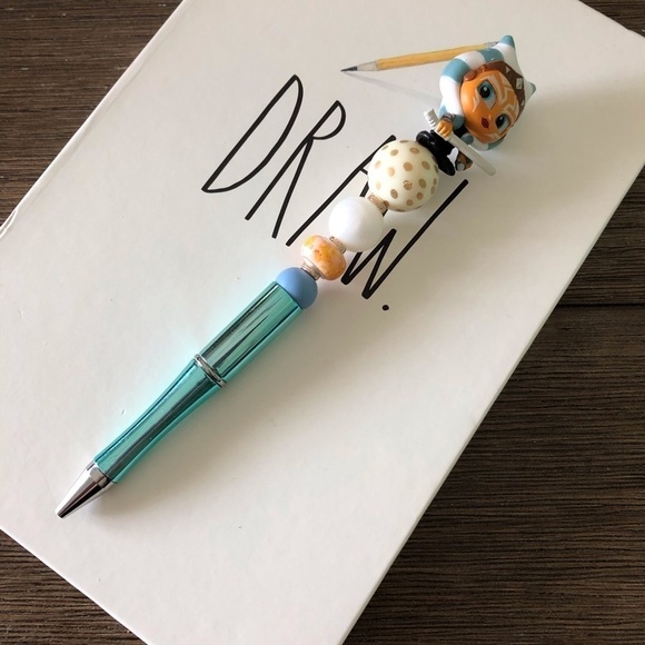 Disney Doorables: Star Wars: Ahsoka Tano handmade beaded pen - Picture 2 of 3
